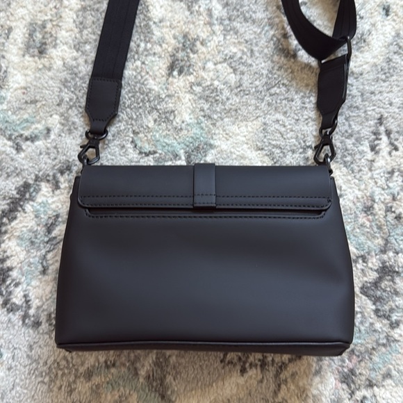 Gaston Luga x Nikon Bag - Picture 14 of 16